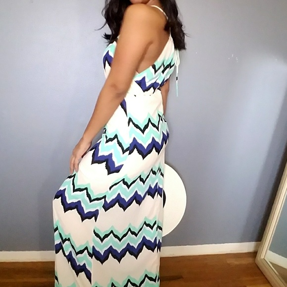 💦2FOR$20💦CREAM CHEVRON PRINT MAXI DRESS - Picture 4 of 6